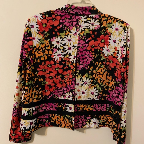 K PETITE COLLECTION, Floral, Button Up Front Closure, Blouse, petite size 16 - Picture 7 of 15